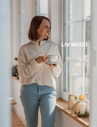 Willkommen bei LIV by Neher!  Wir glauben daran, dass sich Zuhause richtig gut anfühlen darf – ruhig, stimmig und entspannt. Unsere Produkte helfen dir dabei, dir genau so einen Ort zu schaffen: mit klaren Formen, sanften Farben und durchdachtem Design, das Funktion und Atmosphäre verbindet.
Ob unser Insektenfänger für ruhige Stunden, Bienenwachskerzen für sanftes Licht, schlichte Kerzenhalter, feine Vasen oder Blumensamen für kleine, blühende Highlights – bei uns findest du Dinge, die dein Zuhause warm und lebendig wirken lassen.  Dabei achten wir bewusst auf Nachhaltigkeit – durch langlebige Materialien, ressourcenschonende Prozesse und eine faire, verantwortungsvolle Herstellung. Und weil wir finden, dass echtes Wohlgefühl weitergehen sollte, engagieren wir uns auch sozial – mit Projekten, die Menschen unterstützen und Gemeinschaft fördern.  Wenn du das Schöne im Einfachen liebst, wenn dir Qualität und Verantwortung wichtig sind – dann folge uns gern. Wir freuen uns auf dich. 🤍🌿  #livbyneher #neherinsektenschutz 
#wohlfühlenzuhause  #slowliving #interiorinspo #natürlichwohnen #zuhausegenießen #achtsamkeitimalltag #nachhaltigleben #insektenfrei #bienenwachskerzen #wohnideen #homevibes #wohninspiration #gemütlichzuhause #nachhaltigeswohnen #zuhauseistesamschönsten #bewusstleben
