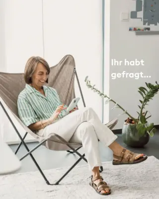 Ihr habt mir so oft geschrieben: „Kannst du bitte was gegen diese Wespen im Glas machen?“Wie immer wollte ich ein Produkt, das nicht nur praktisch ist, sondern auch schön aussieht und fair produziert wird.Also hab ich gesucht. Und gefunden: Eine inklusive Werkstatt in Deutschland, die unter anderem das hochwertige Holzspielzeug von @faguswoodentoys herstellt – und jetzt auch unsere Schutzdeckel.Wenn du auch keine Lust mehr auf Wespen im Drink hast – du findest die Deckel jetzt im Shop. 💛 #livbyneher #neherinsektenschutz #insektenschutz #sommer #sommerabende #schönerwohnen #insektenfrei #grillandchill #designtrifftfunktion