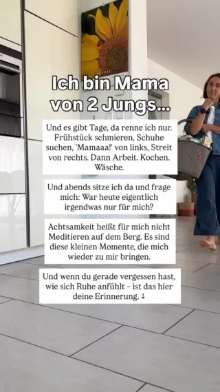 Für alle Mamas, die ständig funktionieren – und sich selbst dabei vergessen.Du musst nicht meditieren, um achtsam zu sein. Manchmal reicht ein Atemzug. Eine Tasse Tee. 10 Minuten ohne „Mamaaa!“Wenn du gerade vergessen hast, wie sich Ruhe anfühlt – das hier ist deine Erinnerung. Nimm dir die Zeit für dich. 🕯️#livbyneher #achtsamkeitimalltag #mamaalltag #herbstvibes #slowmomlife #familienzeit #mentaleload #mamasindauchmenschen