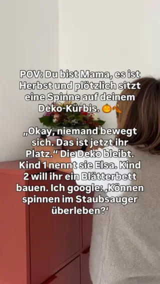 Mitten in deiner Herbstdeko. Eine Spinne. 🕷️Und plötzlich ist nichts mehr cozy. Die Kinder diskutieren, ob sie Elsa oder Bruno heißt. Du überlegst, ob du dein schönstes Trinkglas opfern musst oder doch lieber den Staubsauger nimmst. 🥴Aber keine Sorge: Du musst weder dein Deko-Setup ruinieren noch nervös auf Zehenspitzen durchs Wohnzimmer schleichen.Denn mit unserem tierfreundlichen Insektenfänger LIV gibt es eine Lösung, die deine Deko rettet - ohne dass du deine Ruhe verlierst oder Bruno wehtun musst.Klick auf den Link in der Bio und sicher in dir für nur 15,90€ 🍂🕷️#livbyneher #neherinsektenschutz #familienleben #insektenimhaus #mamaalltag #nachhaltigleben #insektenschutz #herbstdeko #mamaalltag #mamatipps #insektenfrei