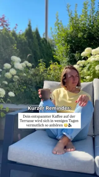 Du genießt deinen ersten Kaffee auf der Terrasse, die Sonne scheint… und plötzlich hörst du es 👀Dieses leise Summen, das irgendwie immer näher kommt. 🐝 Und auf einmal bist du nicht mehr alleine, sondern teilst deinen Kaffee mit ein paar sehr überzeugten Gästen, die sich sicher sind, dass sie eingeladen wurden. 😅Wenn du solche Momente lieber entspannt statt hektisch lösen willst, schau mal in unsere Bio. 🤍Und folg @livbyneher für mehr ruhige Lösungen für genau diese kleinen „warum jetzt“-Momente.#livbyneher #insektenschutz #insektenfreundlich #tierfreundlich #achtsamkeitimalltag