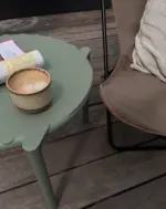 Team Coffee 🤎 oder Team Matcha 💚? Ein kleiner Ruhemoment auf der Terrasse. Genauso fühlt sich Sommer zuhause am schönsten an.Was steht bei dir eher in der Tasse?Schreibt‘s gerne in die Kommentare: 🤎 oder 💚?#livbyneher #neherinsektenschutz #sommergefühle #wohlfühlen #keramikliebe